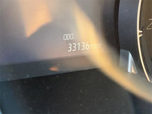 Certified 2022 Toyota Highlander Platinum image 9