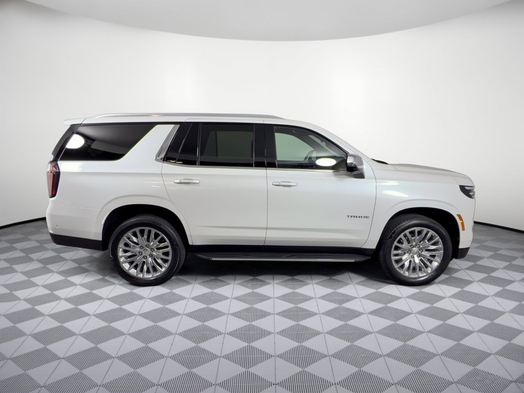 Used 2025 Chevrolet Tahoe Premier AWD/4WD image 8