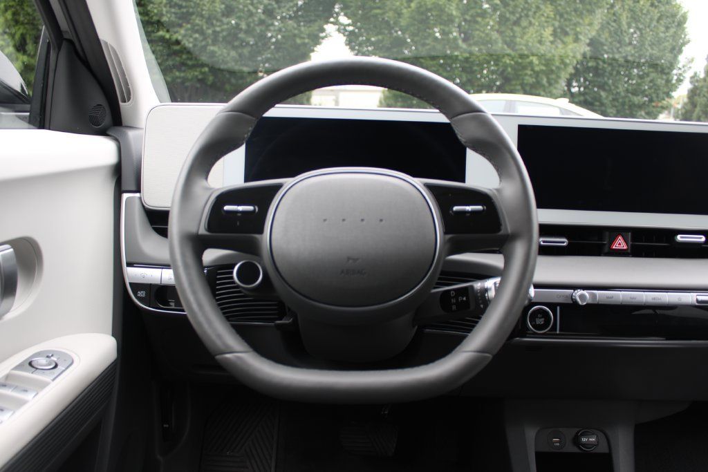 Used 2024 Hyundai Ioniq 5 SEL AWD/4WD image 17