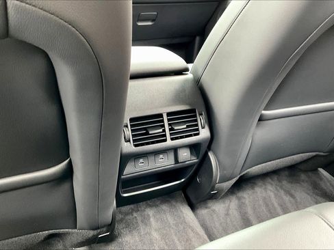 New 2025 Land Rover Discovery Sport S image 16