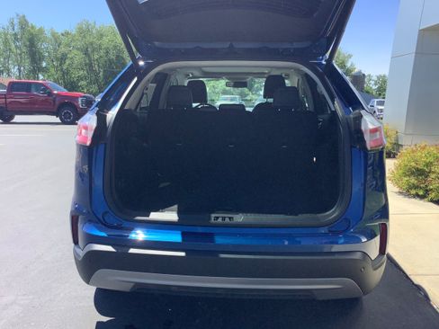 Certified 2024 Ford Edge SEL w/ Convenience Package AWD/4WD image 6