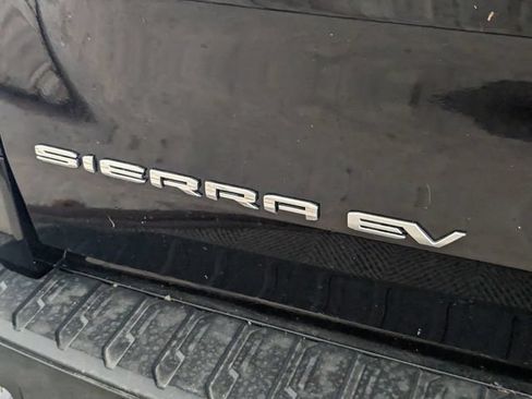 New 2025 GMC Sierra EV Denali AWD/4WD image 10