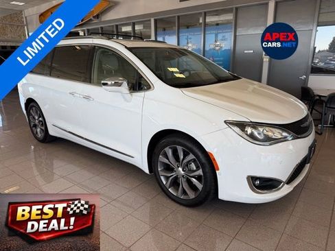 Used 2018 Chrysler Pacifica Limited w/ Tire & Wheel Group image 1