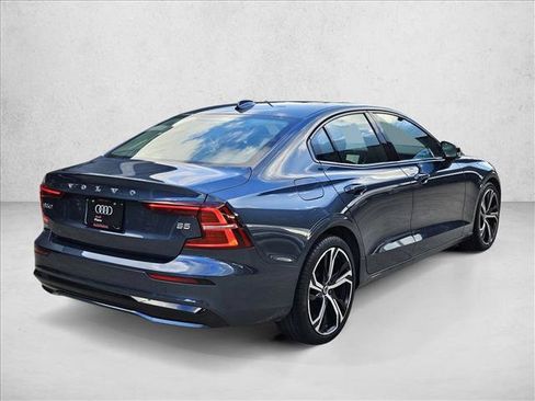 Used 2024 Volvo S60 B5 Core FWD image 5