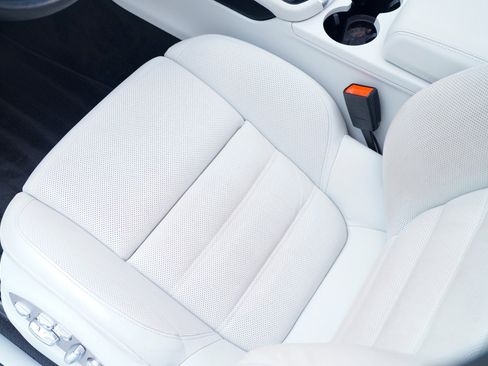 Used 2023 Porsche Macan GTS image 17