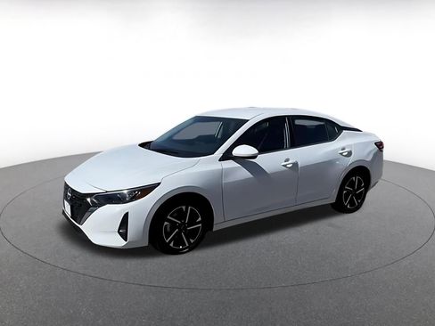 Used 2025 Nissan Sentra SV image 8