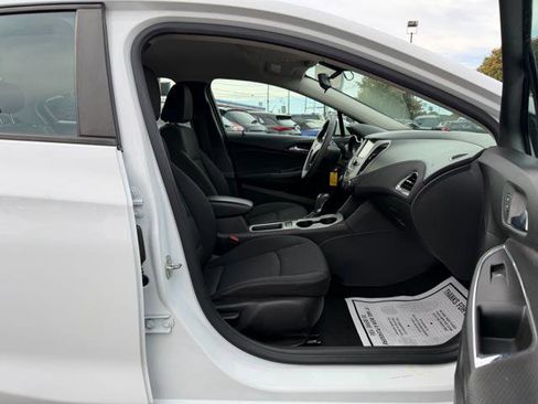 Used 2016 Chevrolet Cruze LS image 18