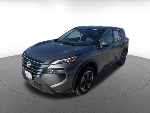 Used 2025 Nissan Rogue SV image 7