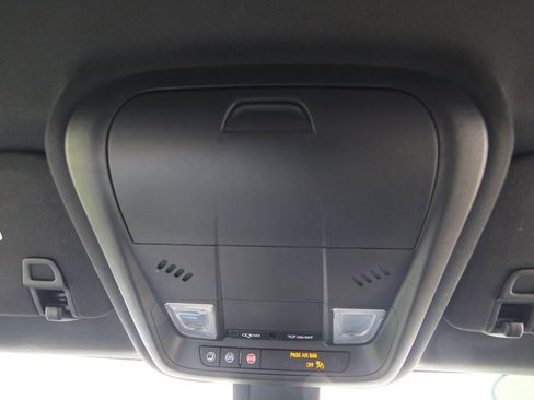 Used 2022 Chevrolet Equinox RS AWD/4WD image 31