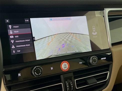 New 2026 Porsche Macan image 17