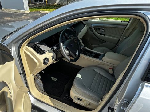 Used 2013 Ford Taurus SE FWD image 14