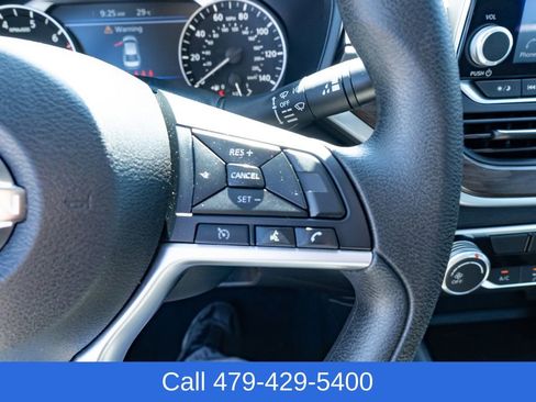 Used 2023 Nissan Altima 2.5 SV FWD image 25
