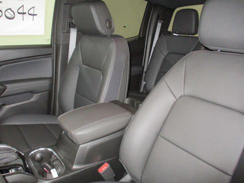 New 2026 GMC Canyon Elevation w/ Convenience Package image 18