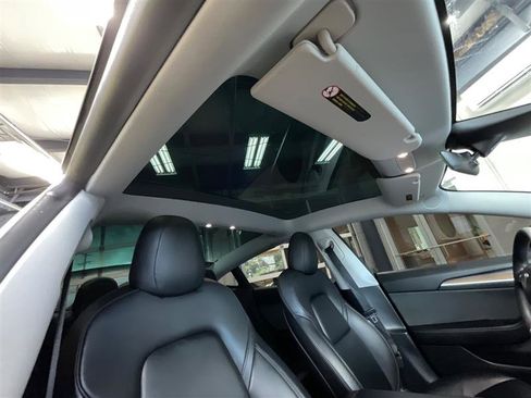 Used 2021 Tesla Model 3 Standard Range RWD image 30