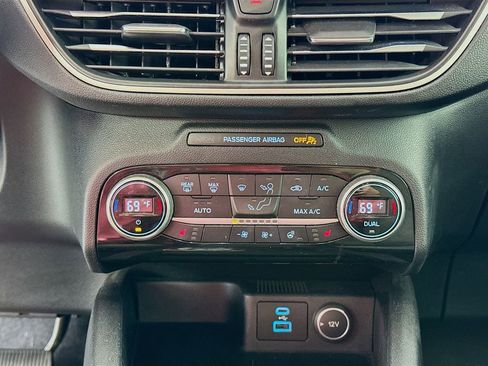 Used 2021 Ford Escape SE w/ Convenience Package image 15