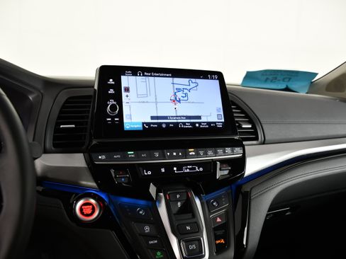 Certified 2025 Honda Odyssey Touring image 26