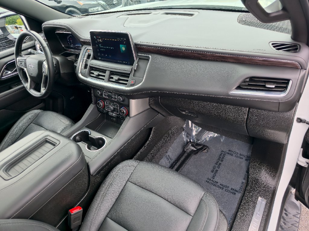 Certified 2023 Chevrolet Suburban Z71 w/ Luxury Package AWD/4WD image 33