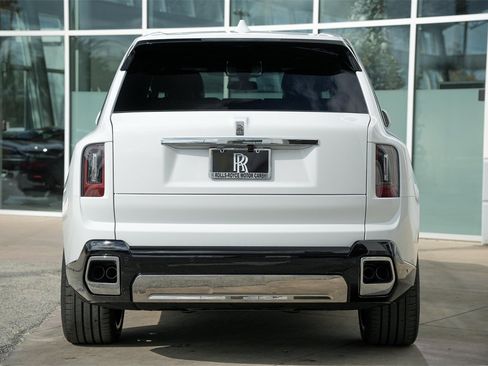 New 2026 Rolls-Royce Cullinan image 14