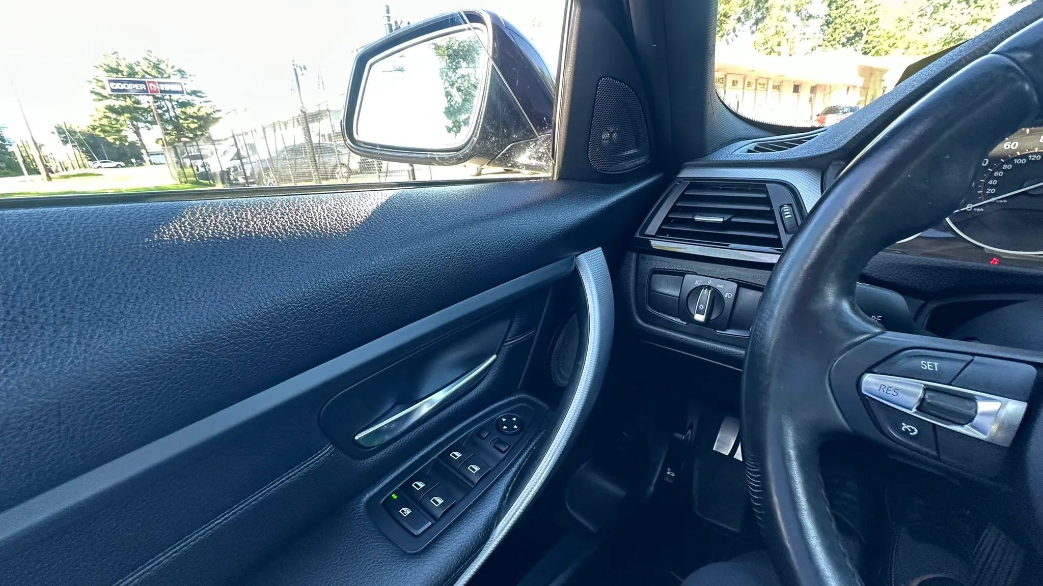 Used 2013 BMW 335i xDrive Sedan AWD/4WD image 14