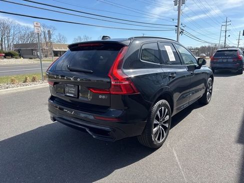 Certified 2025 Volvo XC60 B5 Plus image 5