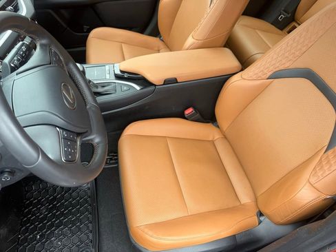 Used 2019 Lexus UX 200 w/ Accessory Package 2 image 18