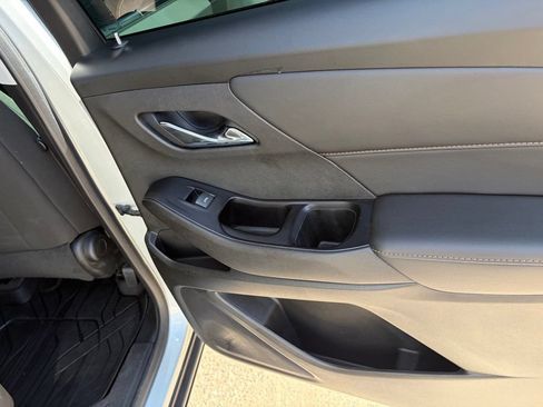 Used 2020 Chevrolet Traverse LS w/ LPO, Floor Liner Package FWD image 30