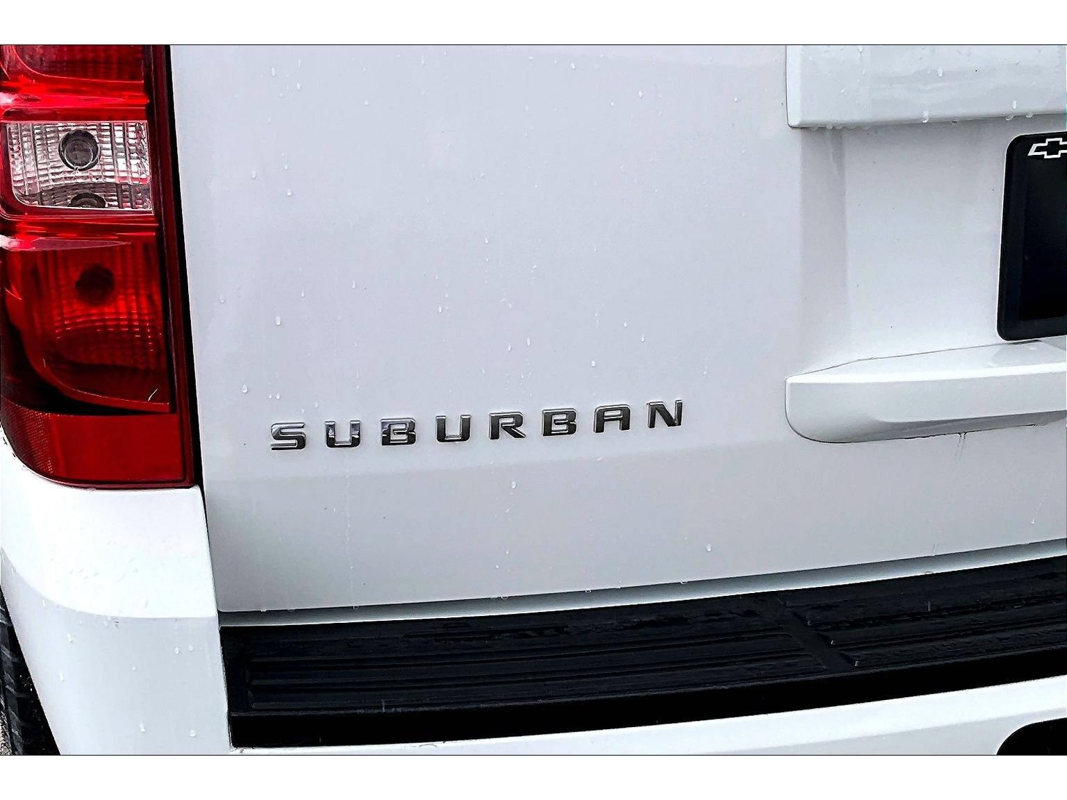 Used 2010 Chevrolet Suburban LT AWD/4WD image 24