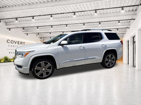 Used 2019 GMC Acadia Denali w/ Technology Package FWD image 5