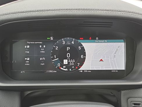 Certified 2025 Land Rover Discovery Dynamic SE image 19