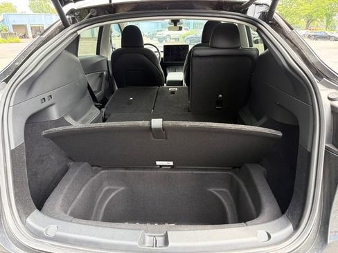 Used 2025 Tesla Model Y Long Range AWD/4WD image 11