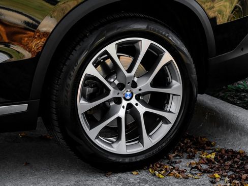 Used 2021 BMW X5 xDrive40i w/ Executive Package image 64