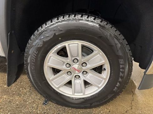 Used 2019 GMC Sierra 1500 SLE w/ SLE Value Package AWD/4WD image 9
