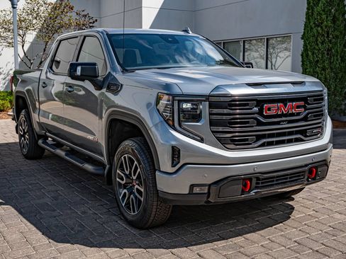 Used 2024 GMC Sierra 1500 AT4 w/ Technology Package AWD/4WD image 12