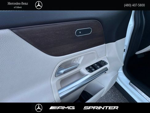 Used 2022 Mercedes-Benz GLA 250 4MATIC w/ Premium Package Lite image 13