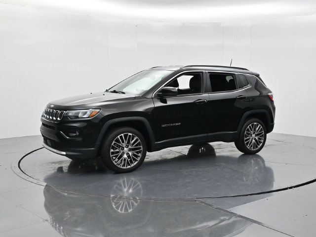 Used 2023 Jeep Compass Limited w/ Elite Group AWD/4WD image 5