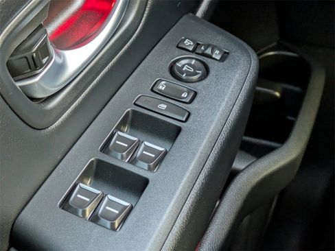 Used 2025 Honda Pilot Black Edition image 27