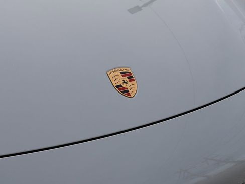 New 2026 Porsche Macan 4 Electric image 13