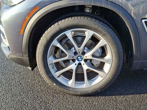 Certified 2022 BMW X5 xDrive40i w/ Luxury Seating Package image 8