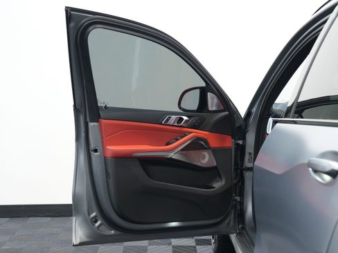 Used 2025 BMW X5 M Competition w/ Executive Package image 22