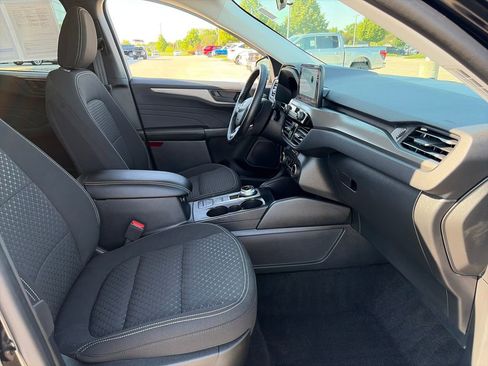 Used 2023 Ford Escape Active w/ Cold Weather Package FWD image 11