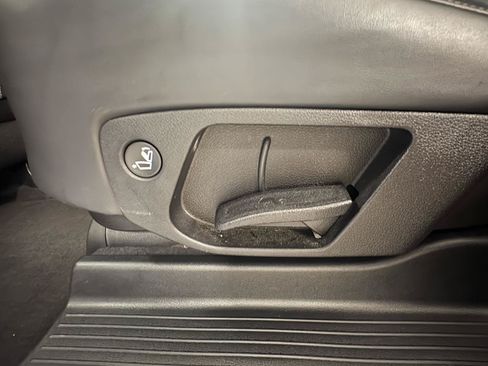 Used 2025 Kia Telluride S AWD/4WD image 21