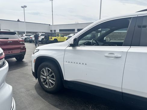 Used 2023 Chevrolet Traverse LT w/ LPO, Floor Liner Package image 2