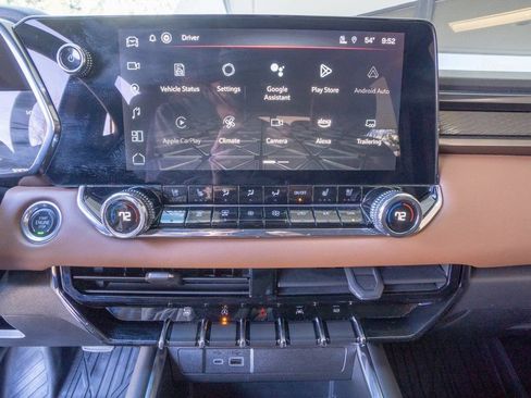 Used 2023 GMC Canyon AT4 w/ AT4 Premium Package image 11