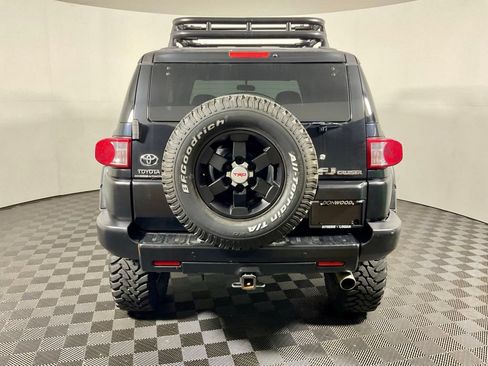 Used 2007 Toyota FJ Cruiser 4WD image 10