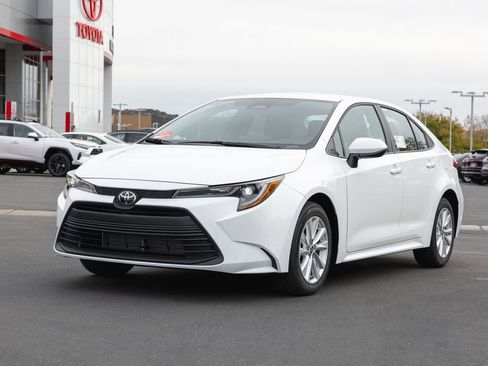 New 2026 Toyota Corolla LE w/ LE Premium Package FWD image 2