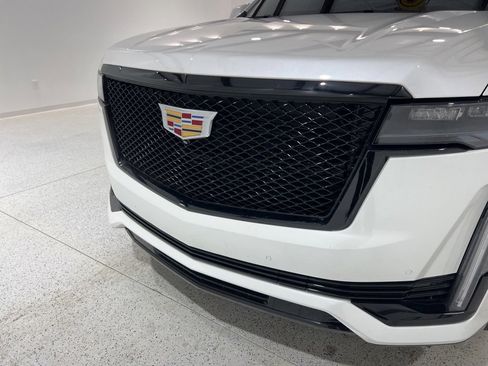 Used 2021 Cadillac Escalade Sport Platinum image 29