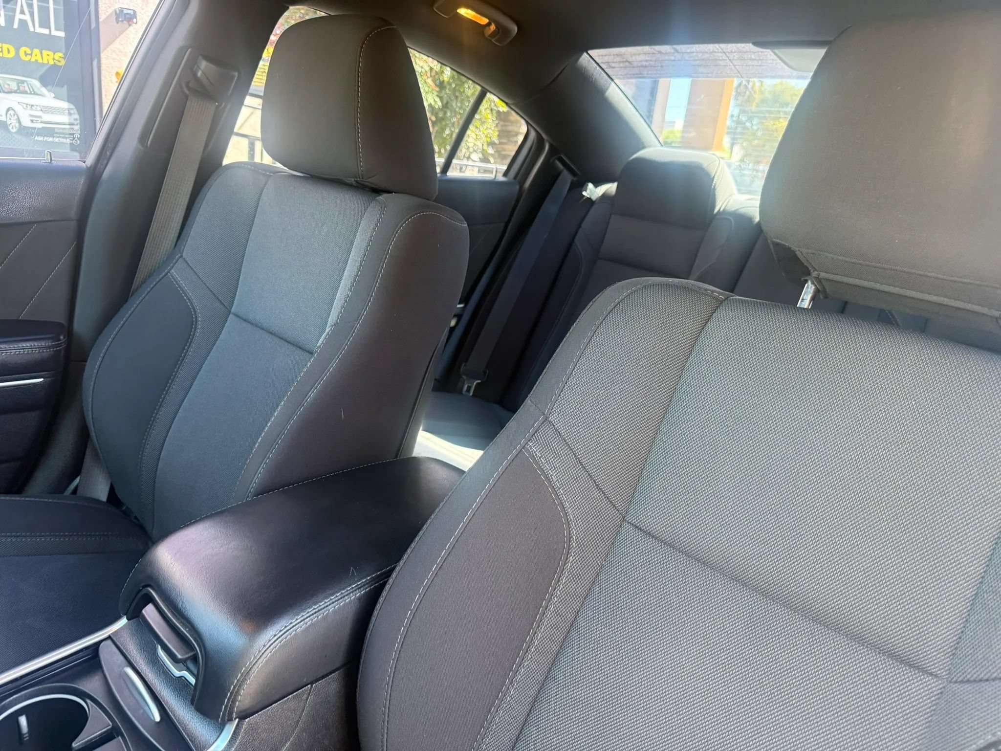 Used 2018 Dodge Charger R/T RWD image 9