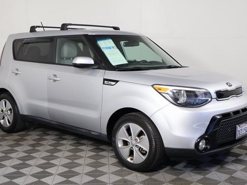 Used 2016 Kia Soul + w/ Eco Package FWD image 3