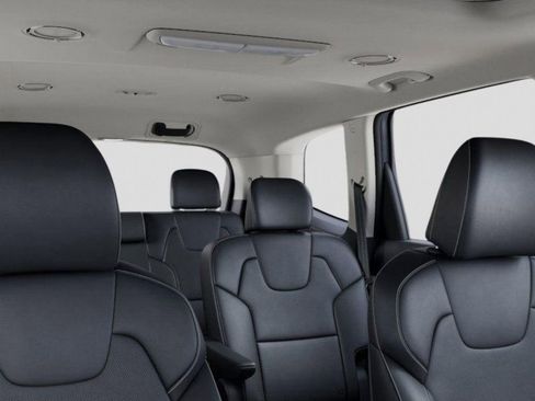 Used 2025 Kia Telluride S AWD/4WD image 27