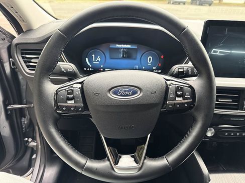 Used 2025 Ford Escape Platinum AWD/4WD image 13
